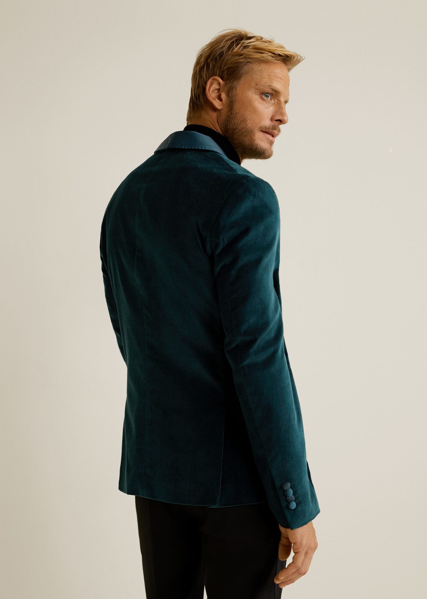Slim-fit velvet suit blazer - Image 3